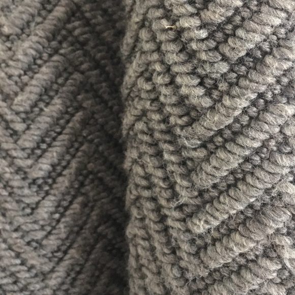 L'agence Knit Gray Cape - Picture 4 of 5